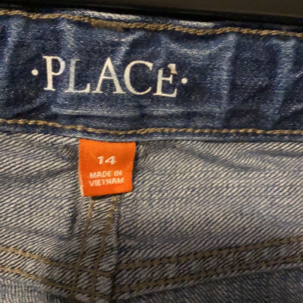 Shorts - Picture 3 of 3